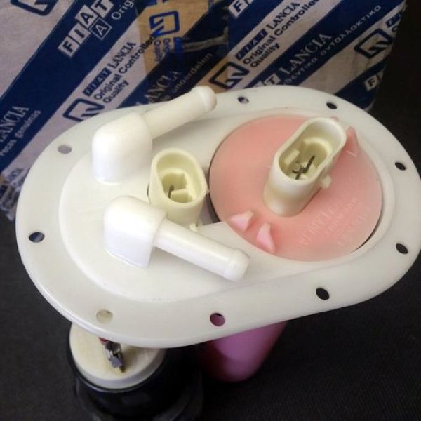 画像2: フューエルポンプ(パンダ) (2)